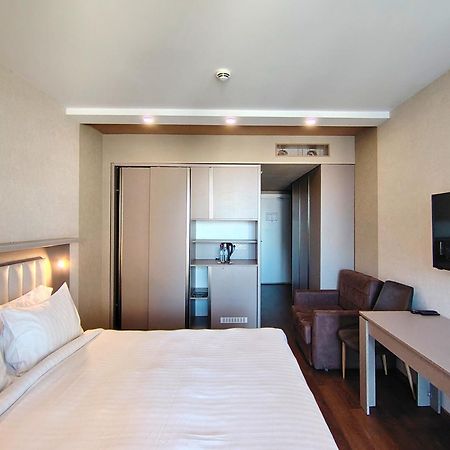 Aphrodite Apartments Batoemi Buitenkant foto