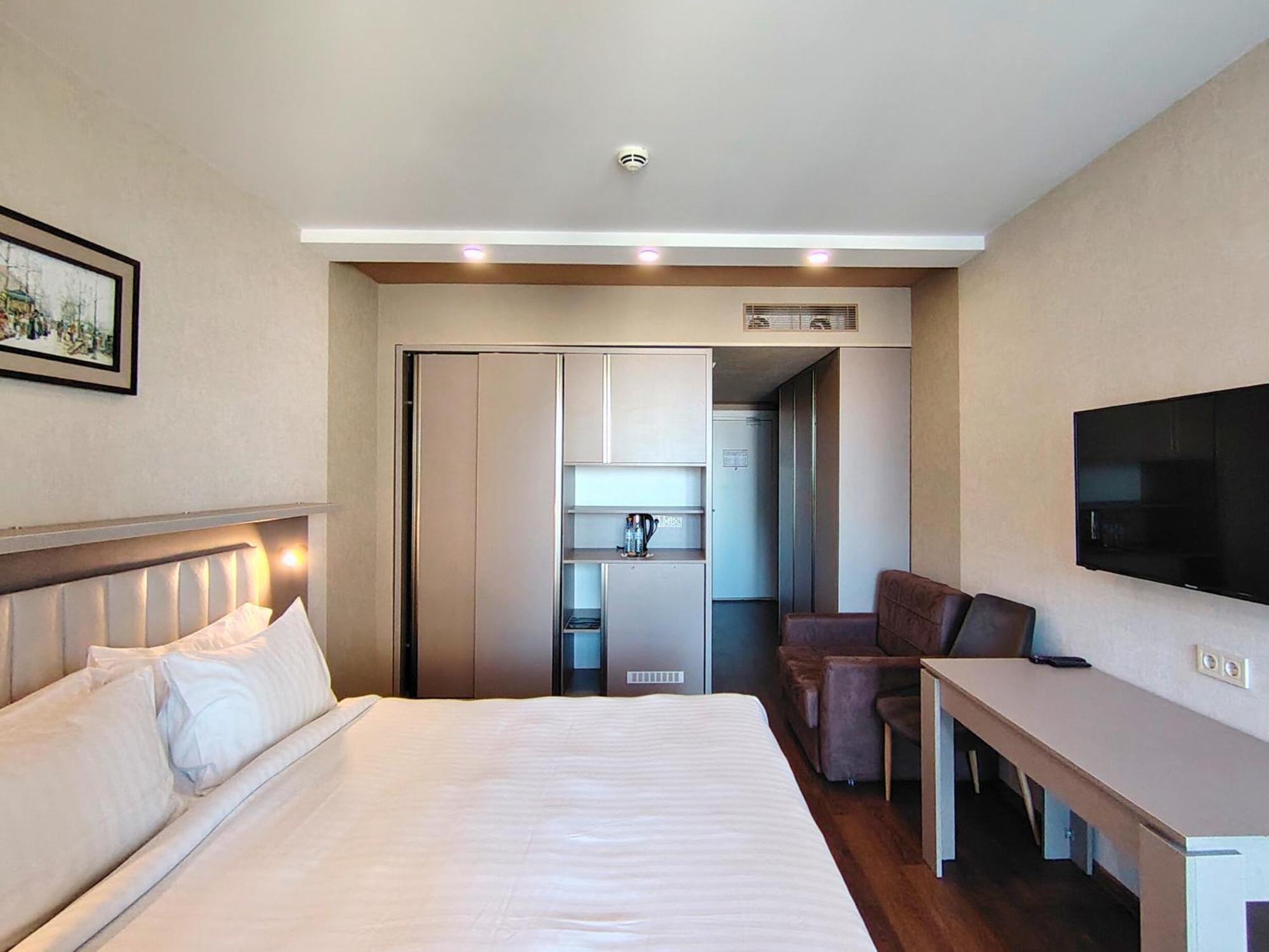 Aphrodite Apartments Batoemi Buitenkant foto
